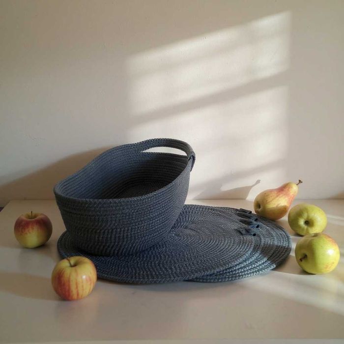 Набір з 4 шт. підтарільників 30 см і кошика овального (колір на вибір)