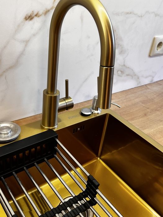 Продам 3-х комнатную в Аркадии с ремонтом .