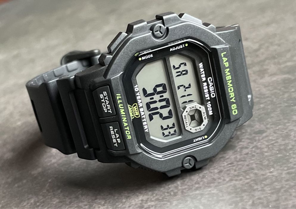 Годинник наручний Casio WS-1400H-1A новий оригінал illuminator