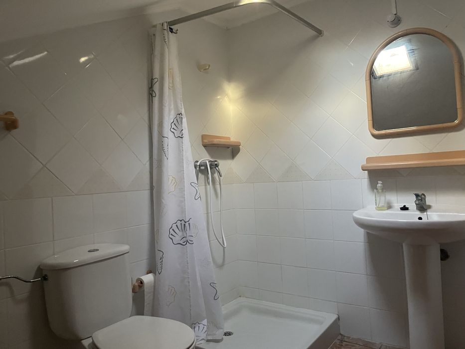 Quarta para Arrendamento, Quinta tranquila