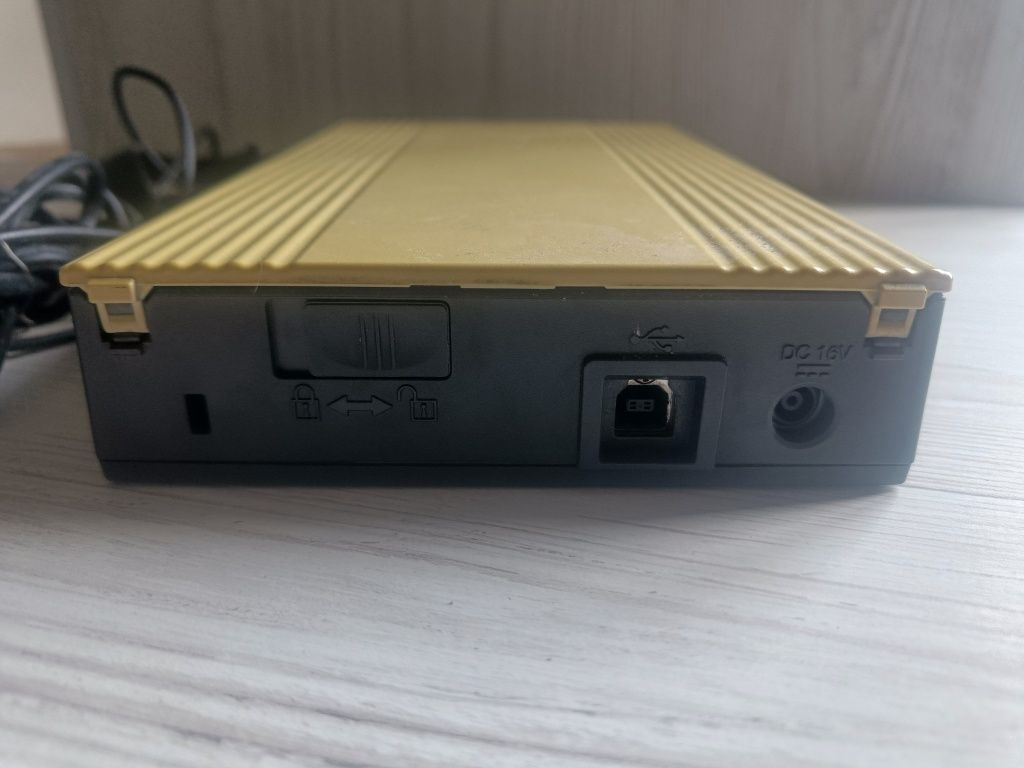 Паспорт сканер Fujitsu fi-60f б/у
