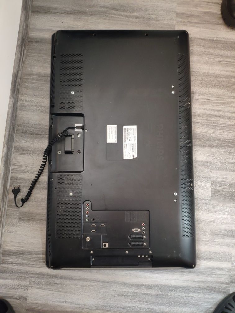 Телевізор Philips MODEL 42PFL8404H/12
