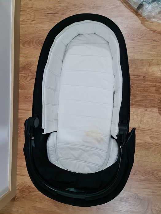 Alcofa Cybex PRIAM Capazo Lux Deep - Preto