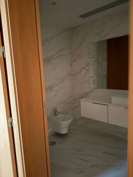 Apartamento T2 (Passionistas) Novo, último andar para arrendamento
