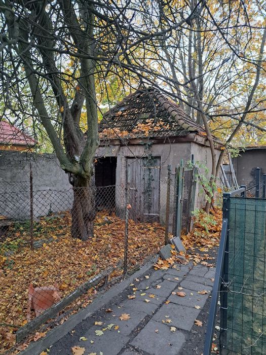 Sprzedam dwa pomieszczenia gospodarcze