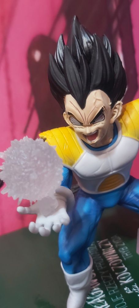 Figurka anime dragon ball vegeta sztuczny księżyc