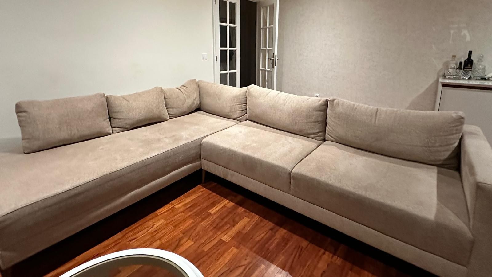 Sofá Com chaise longue