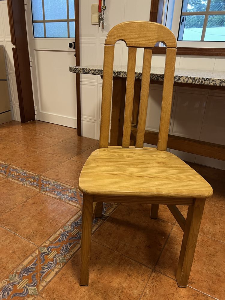 Mesa de cozinha em Pedra Granito com 6 cadeiras