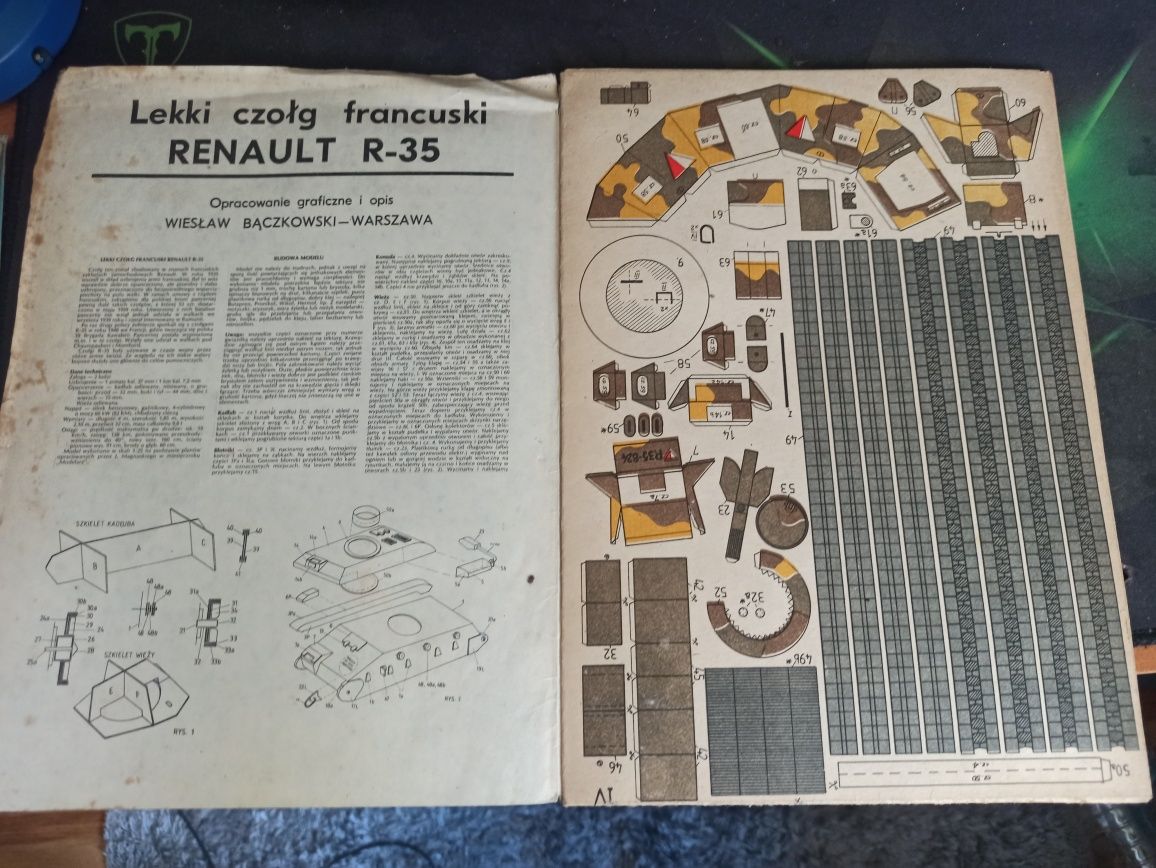 Mały modelarz  1x SU 76-M, 2x Renault R-35