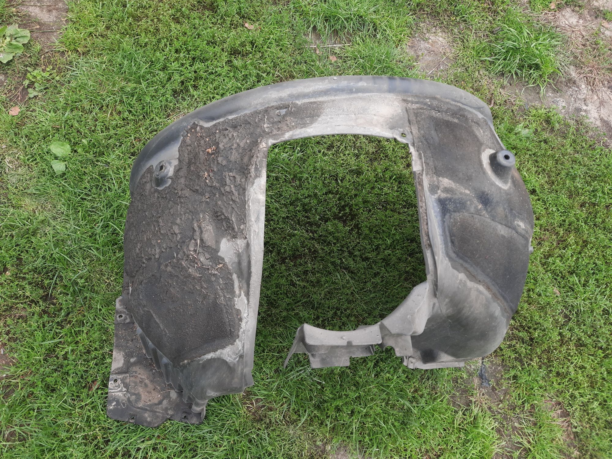 Nadkole Przednie Lewe M pakiet BMW E60 E61 Stan bdb