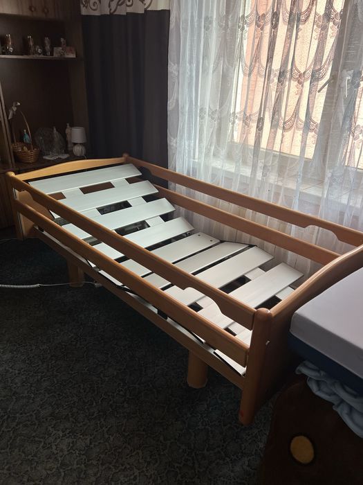 Łózko Rehabilitacyjne + materac dmuchany i stolik GRATIS