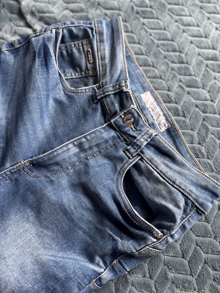 Spodnie jeans Diverse 34