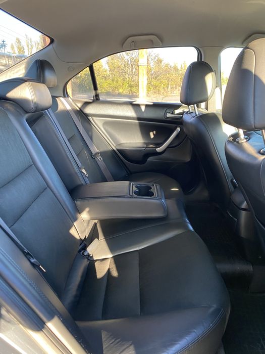 Продам автомобиль honda akkord 7