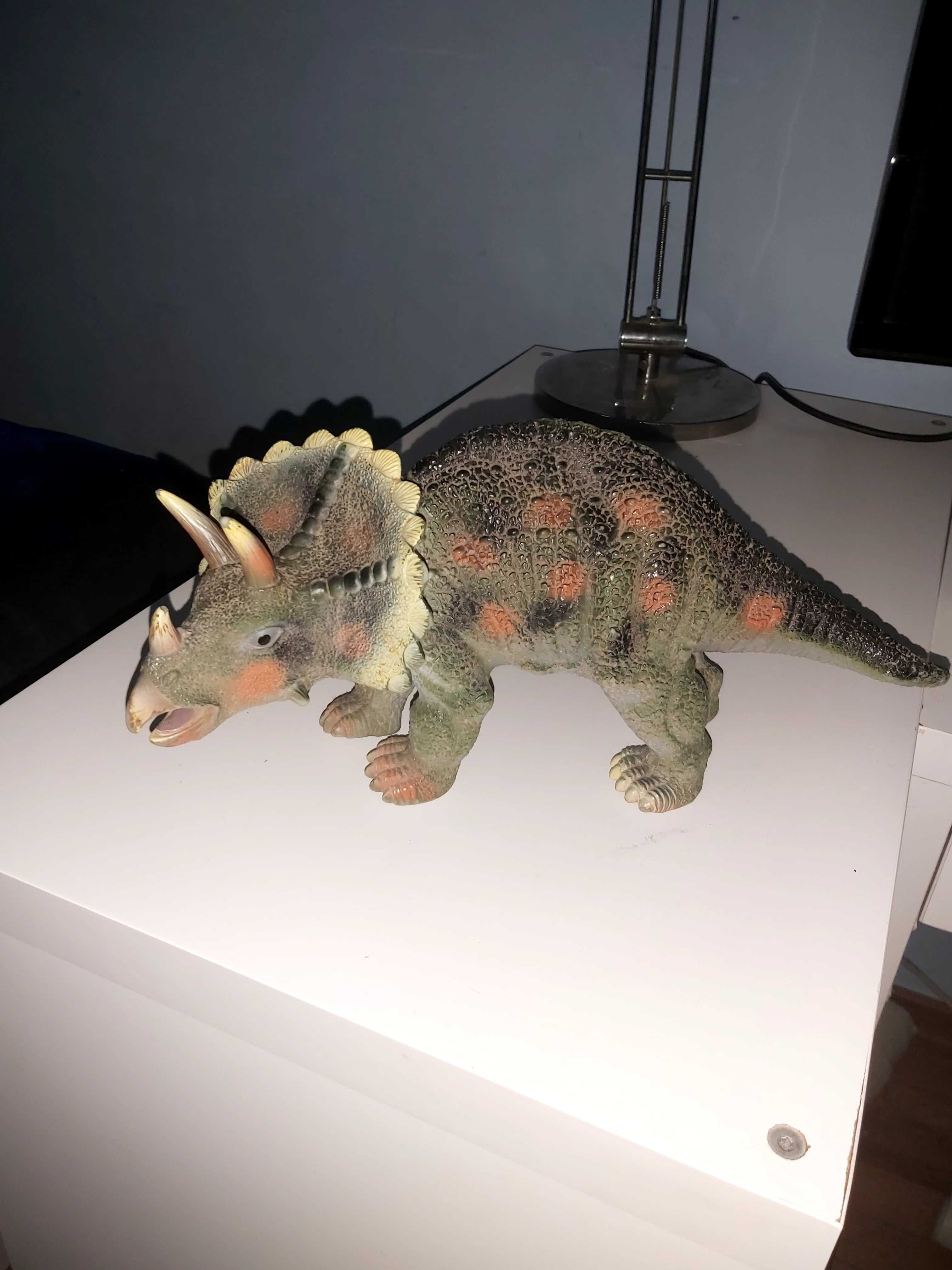 Dinossauros Borracha