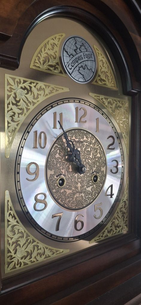 Zegar stojący Tempus fugit