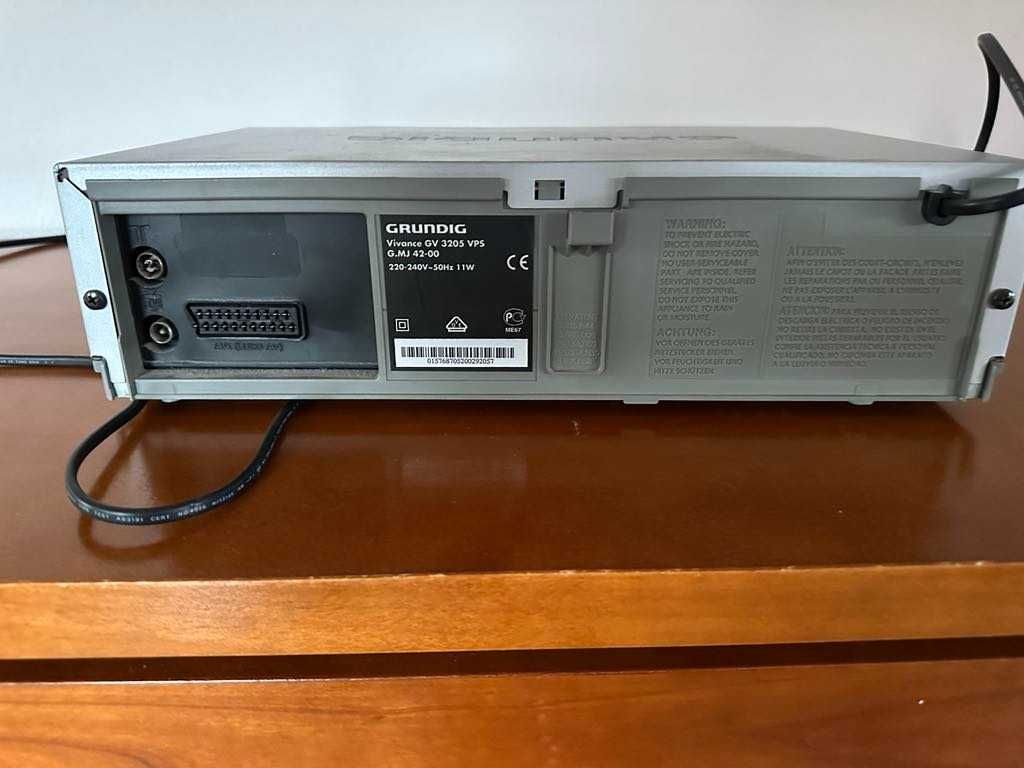 Magnetowid VHS Grundig VIVANCE GV 3205 VPS Darmowa dostawa