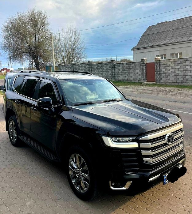 Toyota Land Cruiser 300