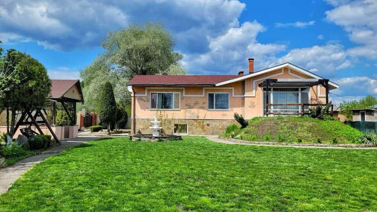 Продам будинок с.Єлизаветівка, блакинте озеро