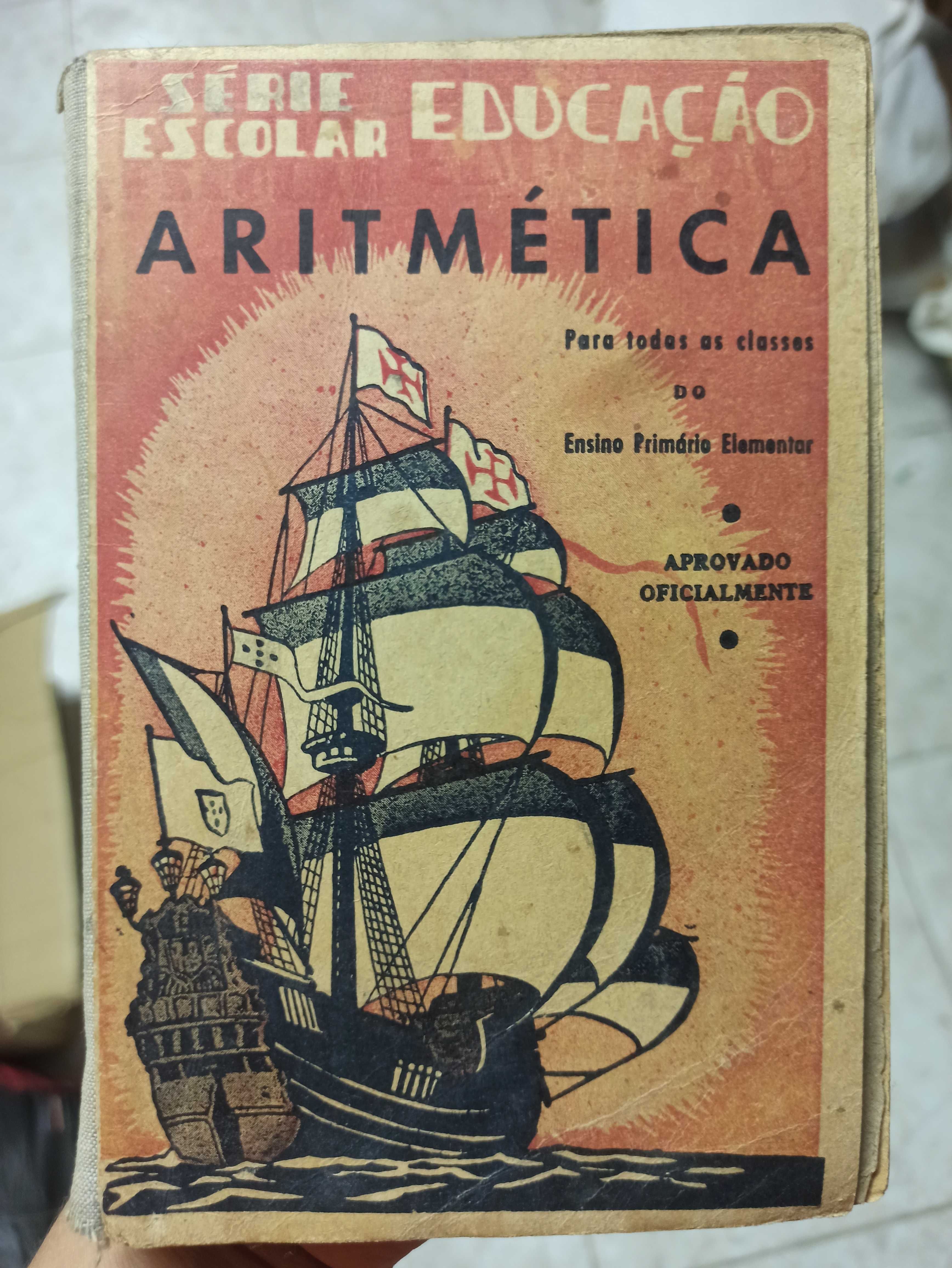 Vários Livros Escolares antigos (de 1920 a 1973)