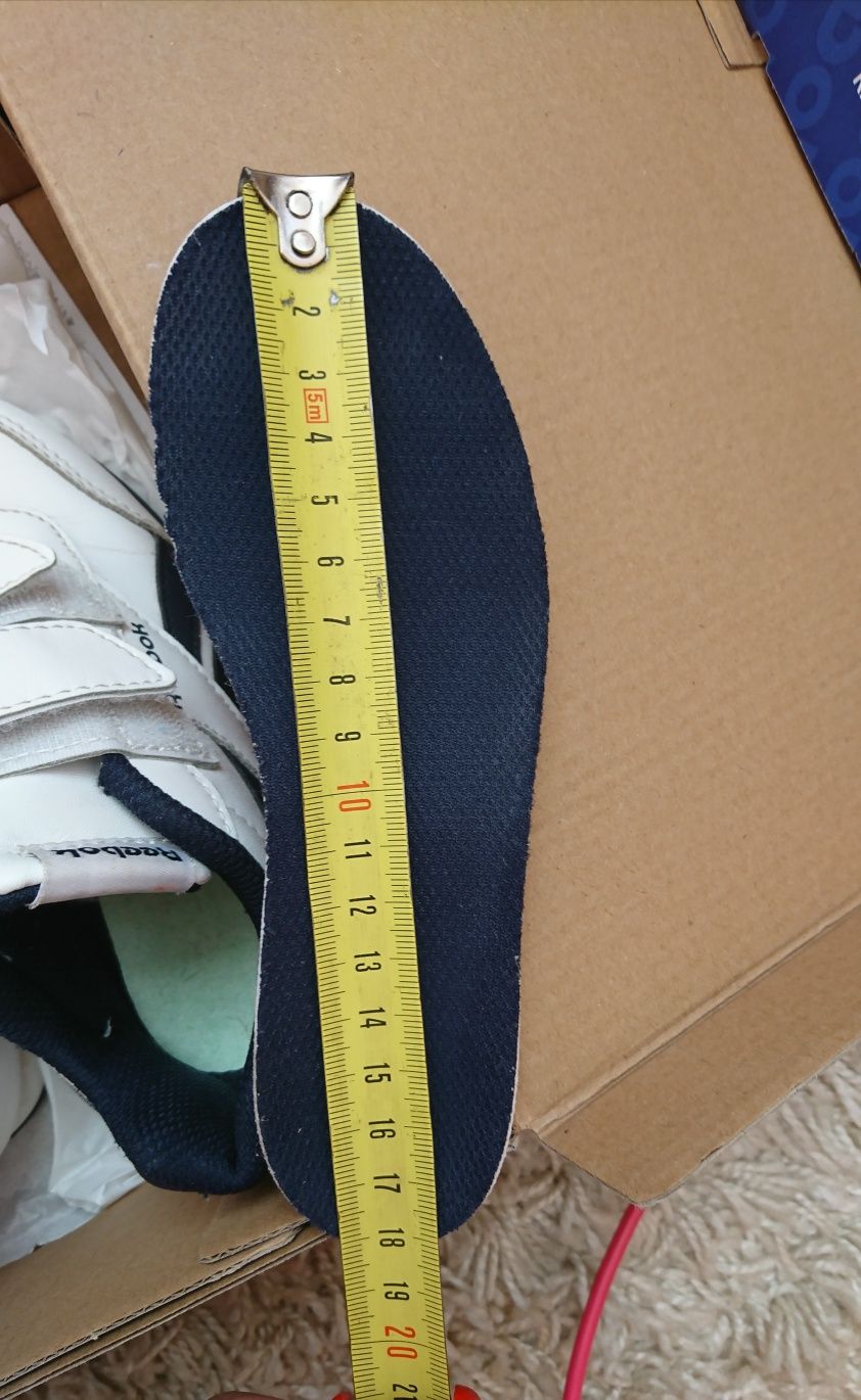 Кроссовки белые кожаные Reebok 17.5 см кросівки шкіряні білі оригінал