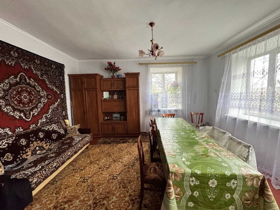 Продаж окремостоячого будинку в смт Турбів