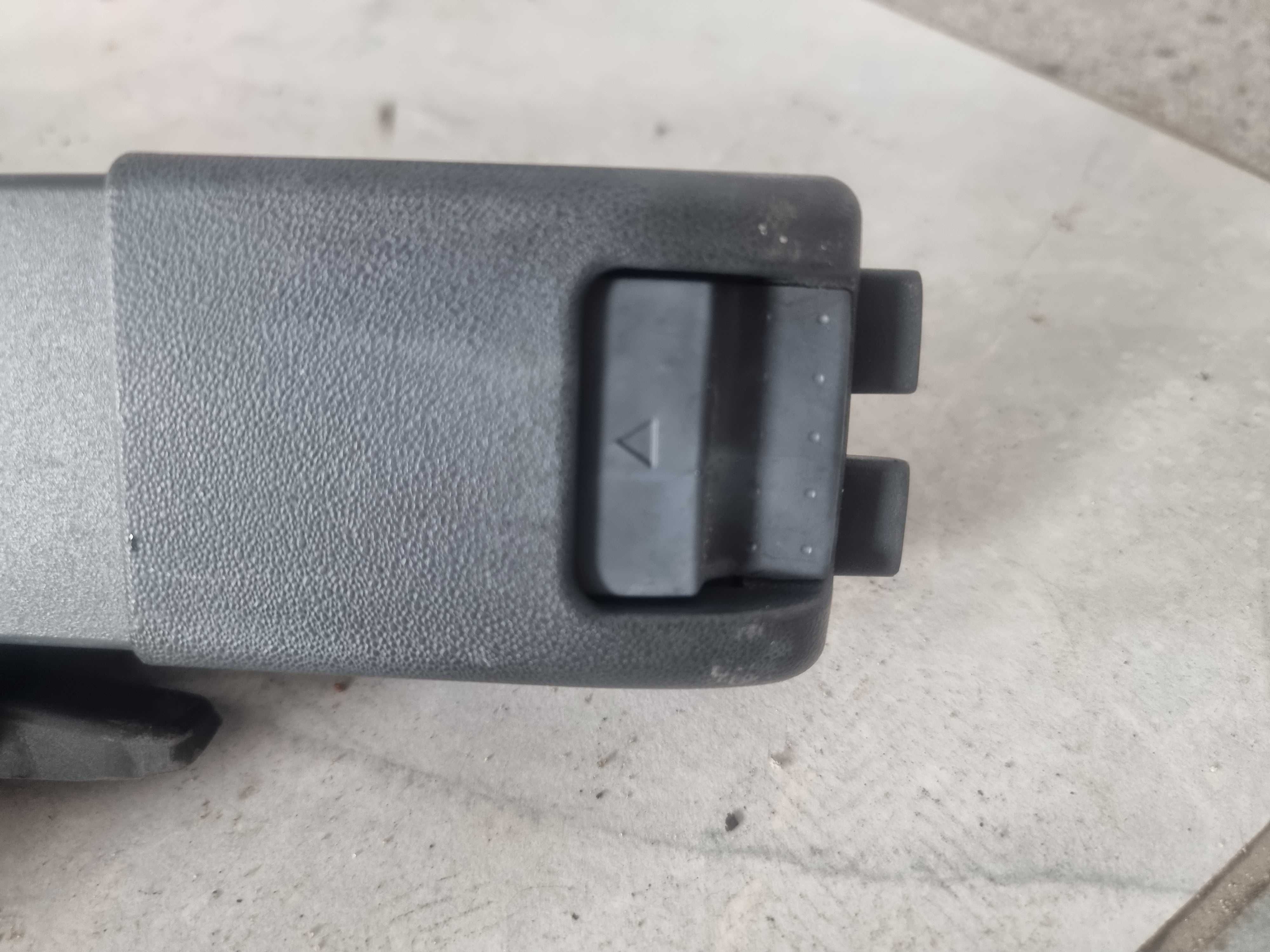 Roleta bagażnika Nissan Qashqai+2 84982ey20a