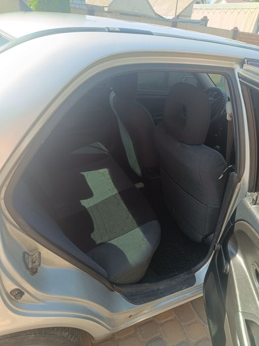 Продам авто mitsubisi carisma.Можливий обмін.