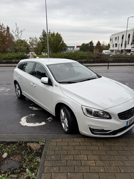 Volvo V60 D6 Hibrida
