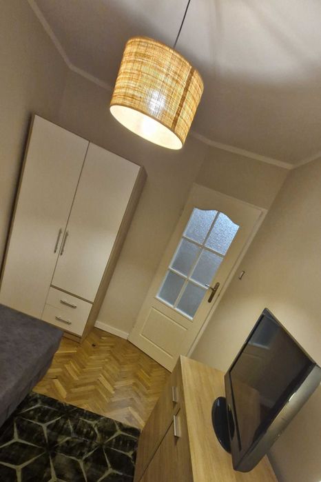 Bp.Wynajmę mieszkanie 2pok. centrum W-wy metro Świętokrzyska (M1 M2 )!