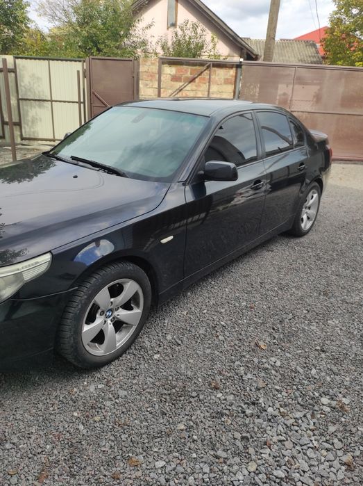 Продам бмв е 60 2003 року