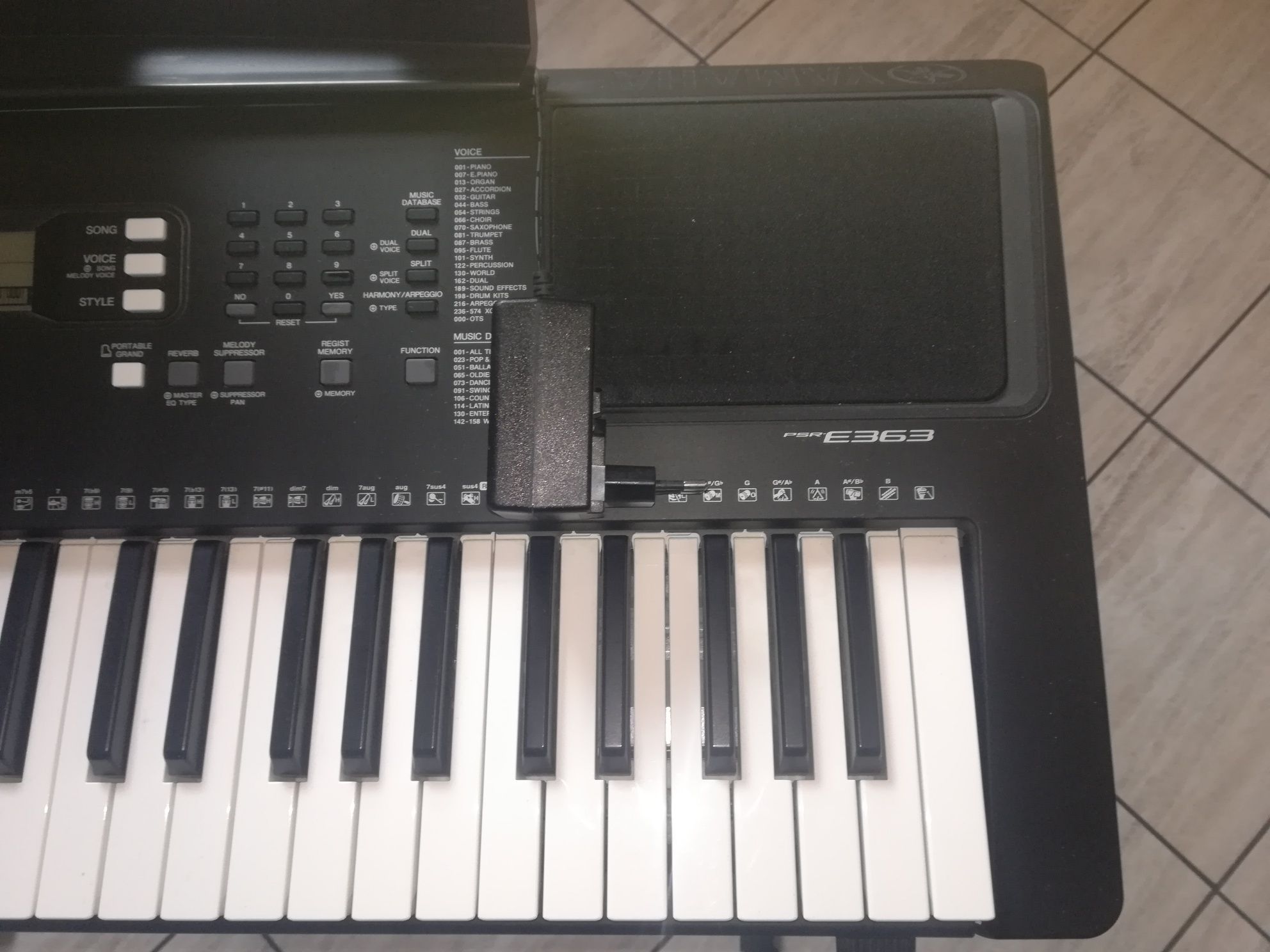 Keyboard PSR 363