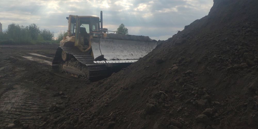 Чорнозем 100 %.Річковий Пісок. Щебінь. Грунт на підсипку.Глина.Супісок