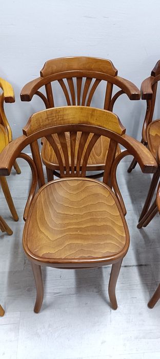 Krzesła gięte Thonet Fameg Radomsko z podłokietnikiem 30szt