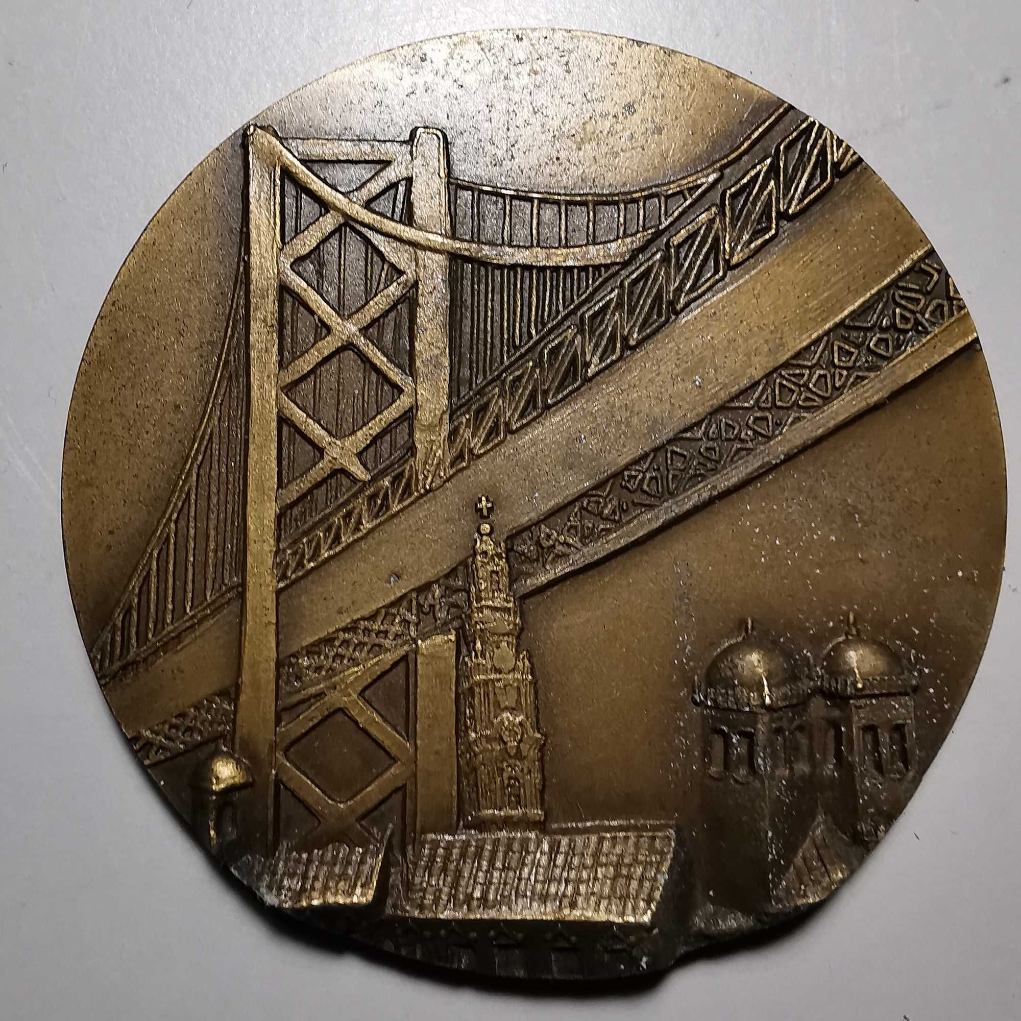 Medalha em Bronze da Ciba-Geigy Portuguesa e da INAC