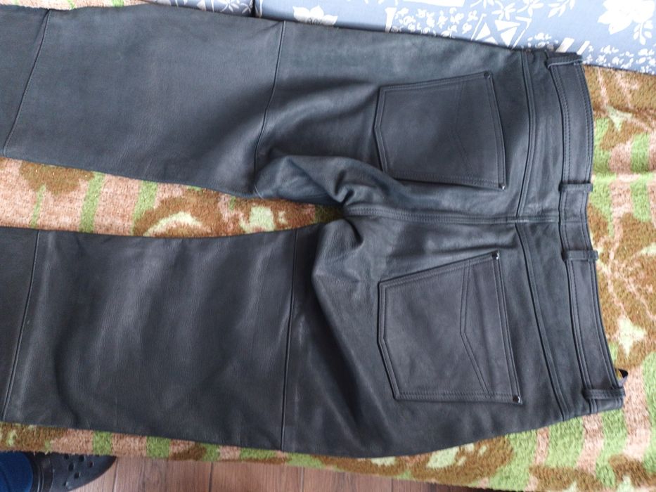 Spodnie skurzane na motor 102 w pasie