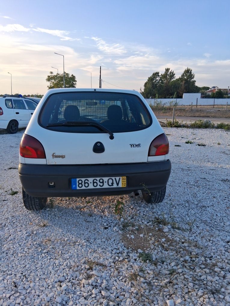 Ford fiesta comercial