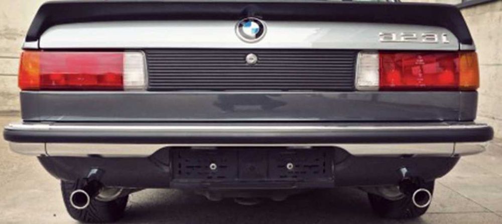 Бампера ретро автомобилей фары магнитолы двери аксесуары рули шрот