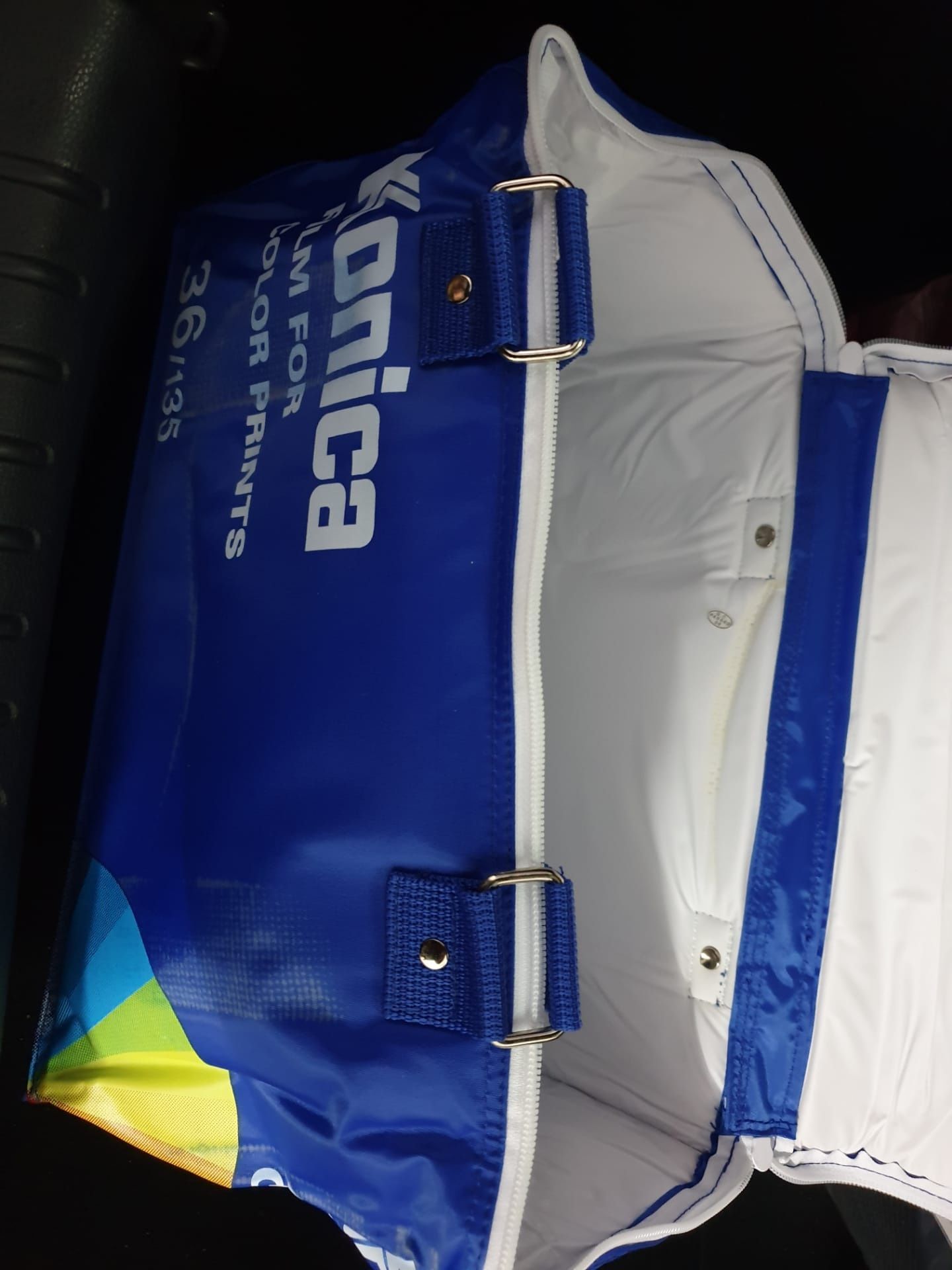 Vendo bolsas e mochilas