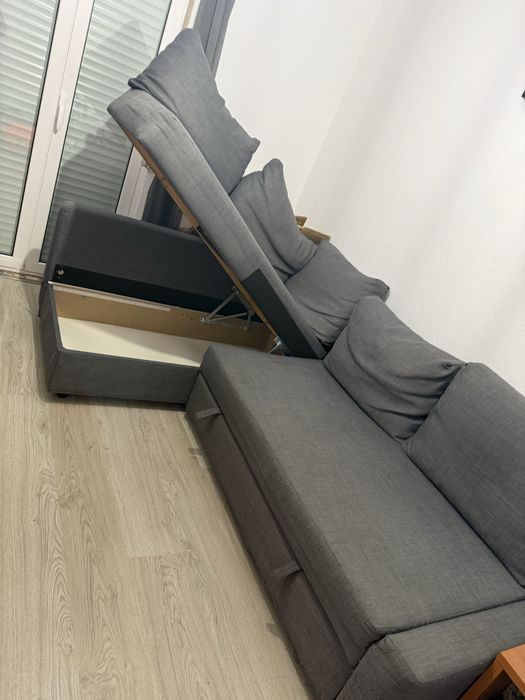 Sofá cinzento , em bom estado