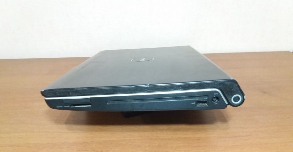 Ноутбук Dell Studio 1555/ 15.6" Intel/ 4 Gb/ Hdd  0 Gb