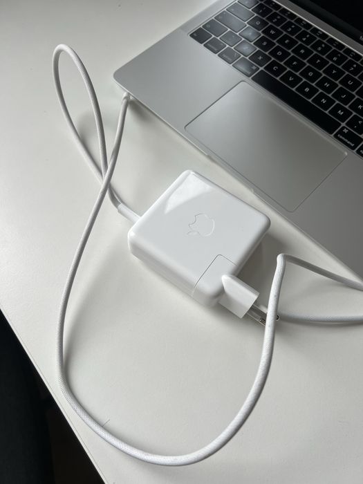 MacBook Air Retina 13-calowy, 2019 r.