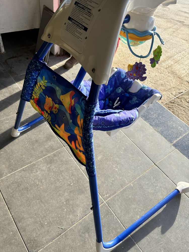 Cadeira com baloiço fisher price