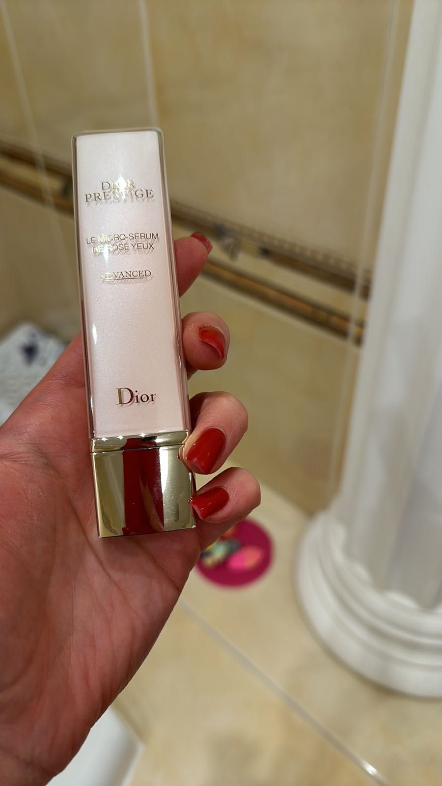 сироватка для шкіри навколо очей Dior