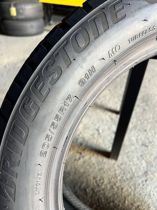 Шини 205/55 r17 91Н Bridgestone Blizzak LM001 2022р (452)