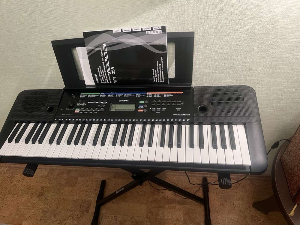 Синтезатор YAMAHA psr e253