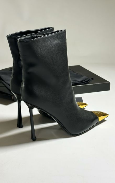 Ботильйони YSL.