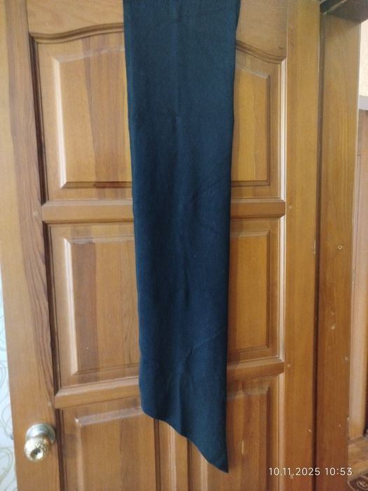 Шарфы, манишки, шапка.