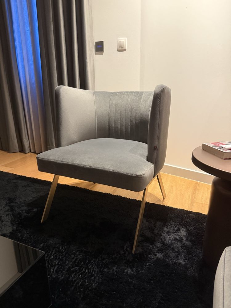 Cadeirão Veludo Cinzento Sala de Estar