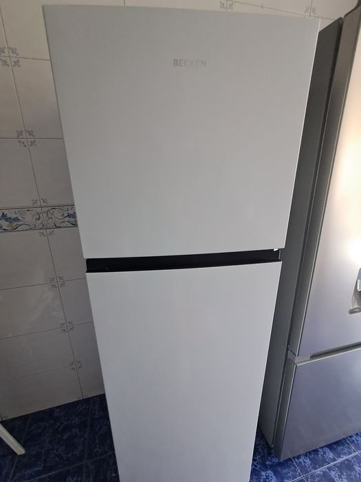 Vendo frigorífico quase novo tenho sem nenhuma marca de uso