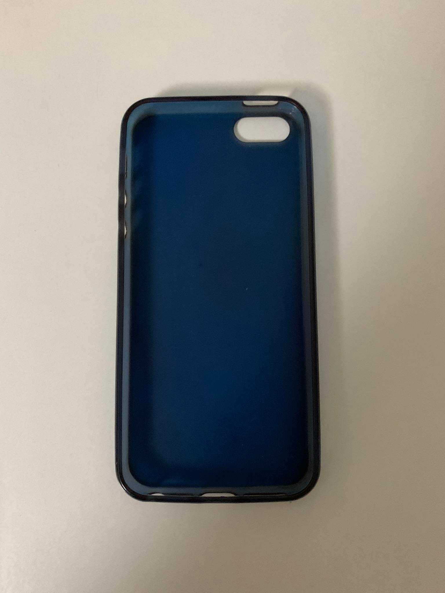 Capa iPhone 5 / 5s / SE (primeira geração), com pouco uso.